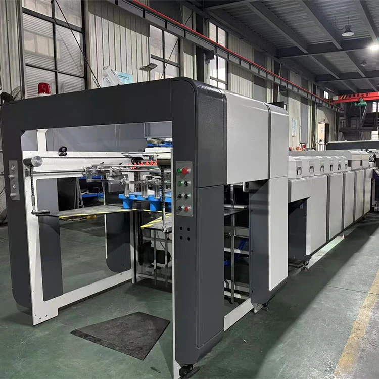 स्वचालित मोटा पतला कागज यूवी तेल वार्निश मशीन